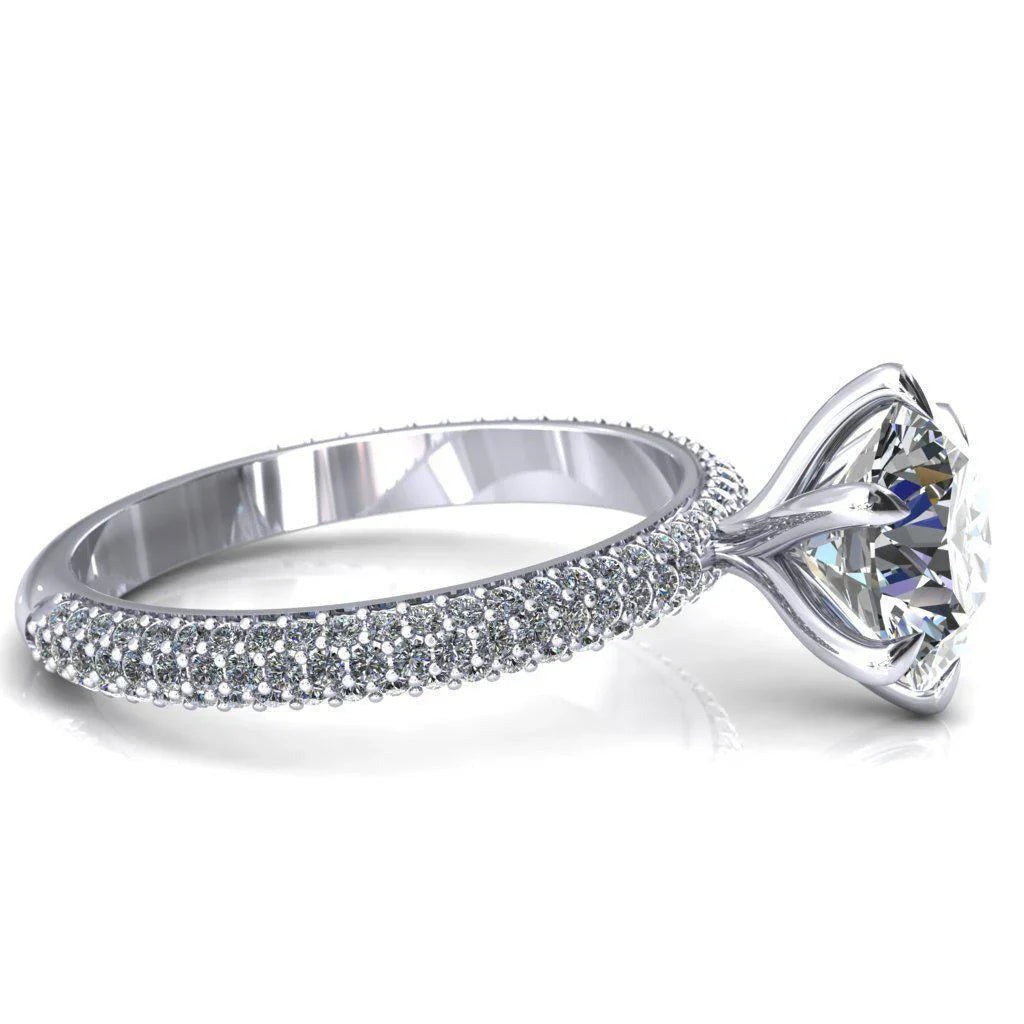 Elegant Six Claws Ring with Sparkling Stone